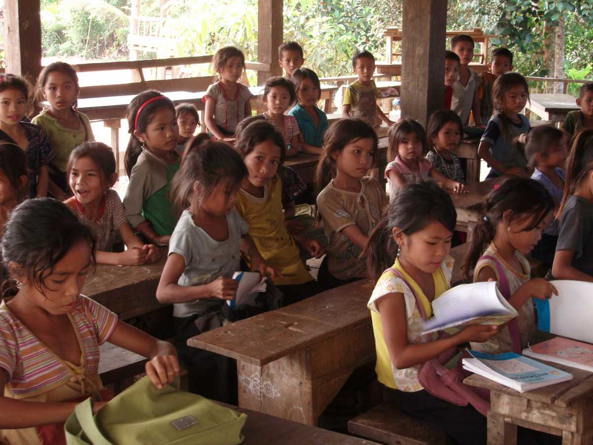 Escola no Laos