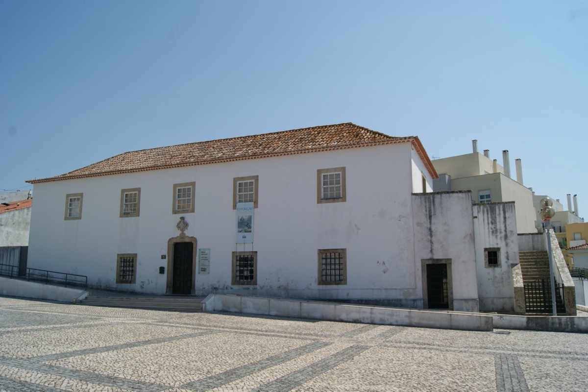 Museu Municipal Professor Raul de Almeida-Mafra