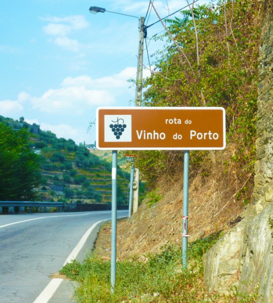 vila-do-pinhao-centro-da-regiao-demarcada-do-vinho-do-porto-1