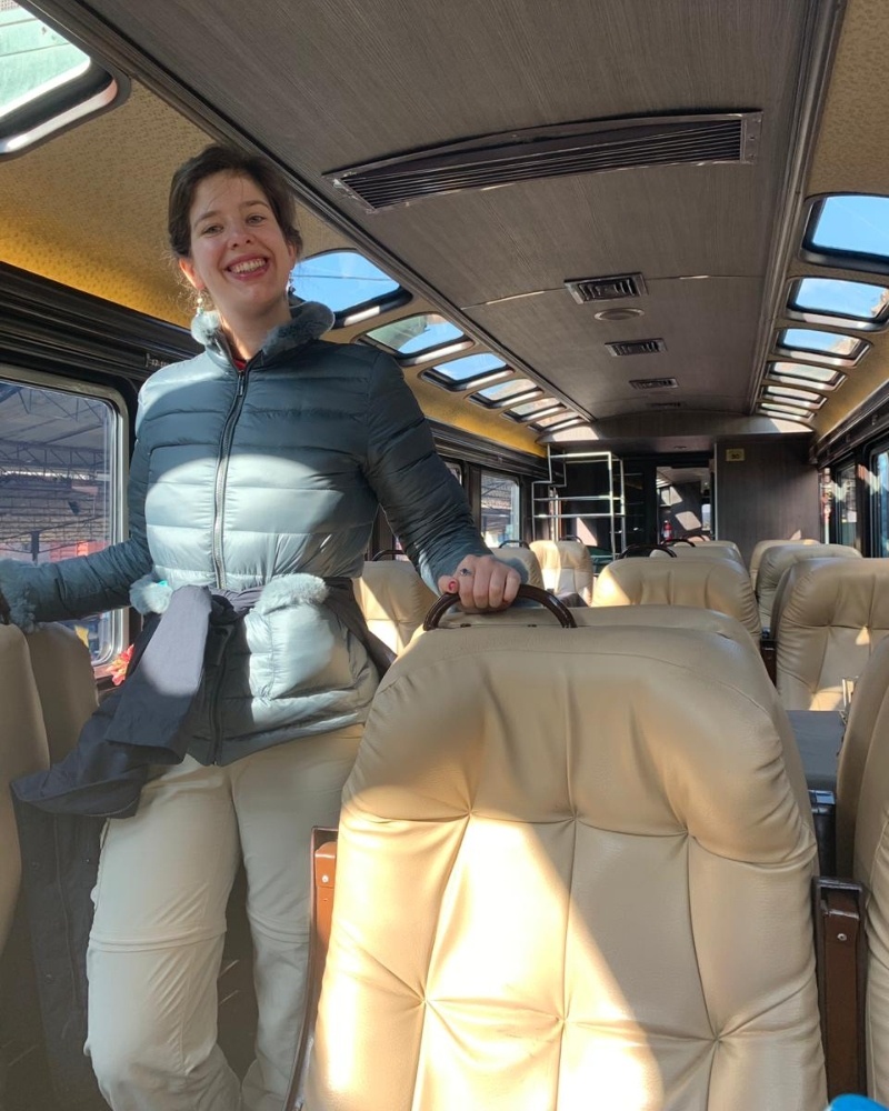 Viagem no comboio The First Class operado pela empresa IncaRail de Cusco a Machu Picchu
