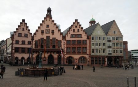 Frankfurt-O Römer na Praça Römer- Alemanha